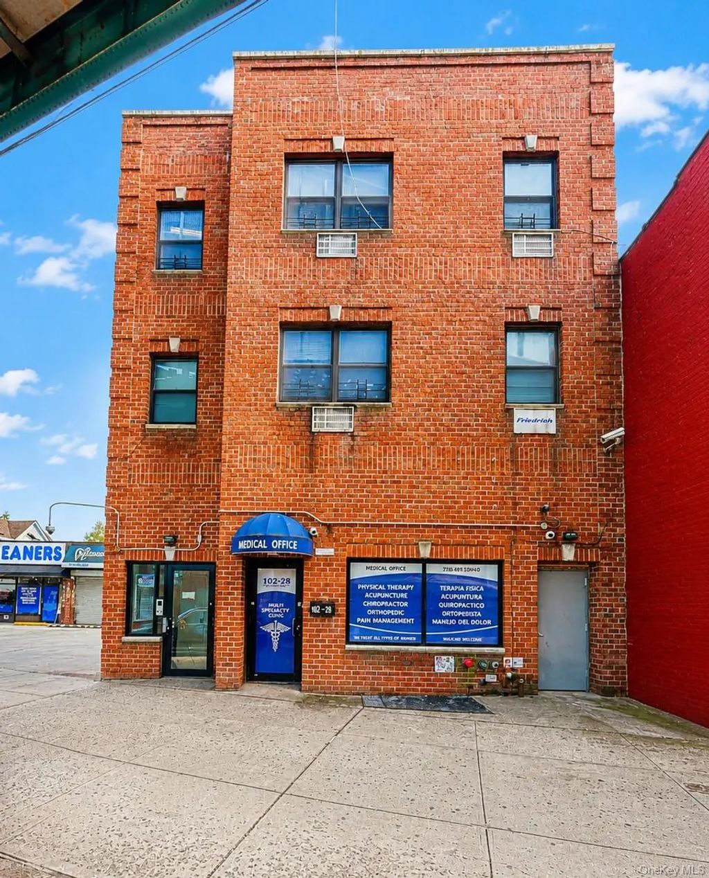 10228 Jamaica Avenue, Richmond Hill