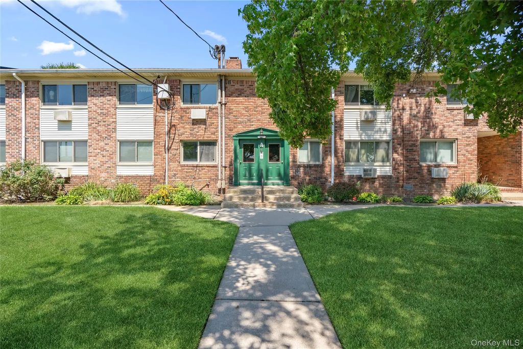 2453 Union # 20b, Islip