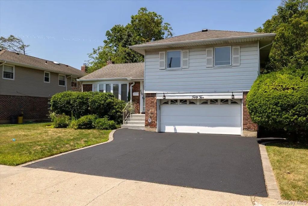 52 Blanche, Plainview