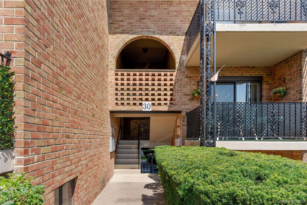 30 Gateway Road # 102n, Yonkers