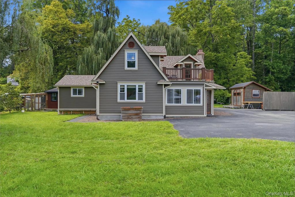 2083 State Route 32, Kingston