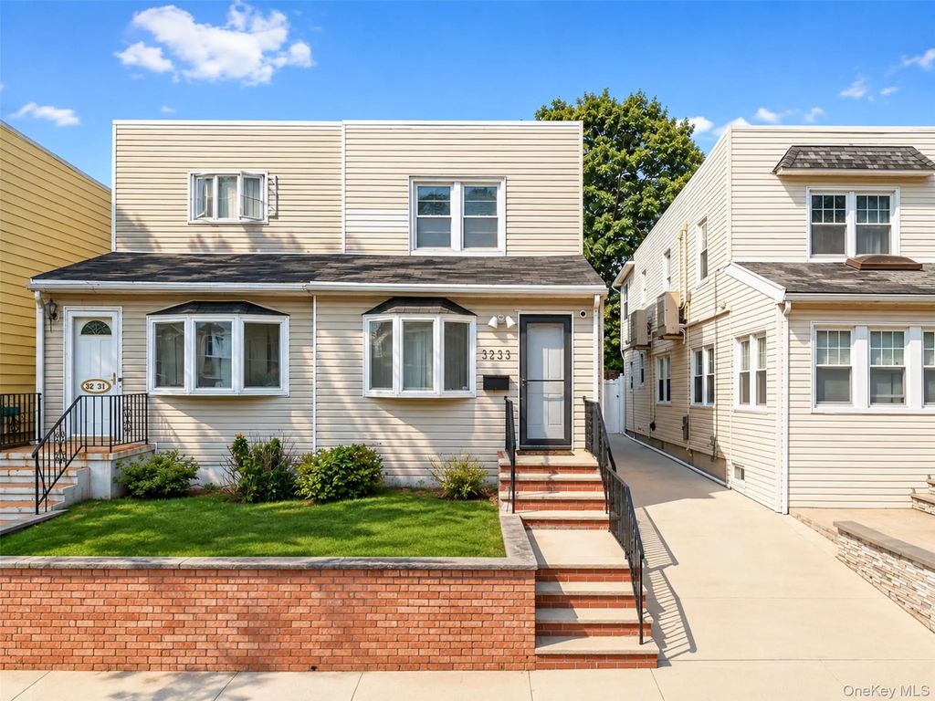 32-33 202nd Street, Bayside