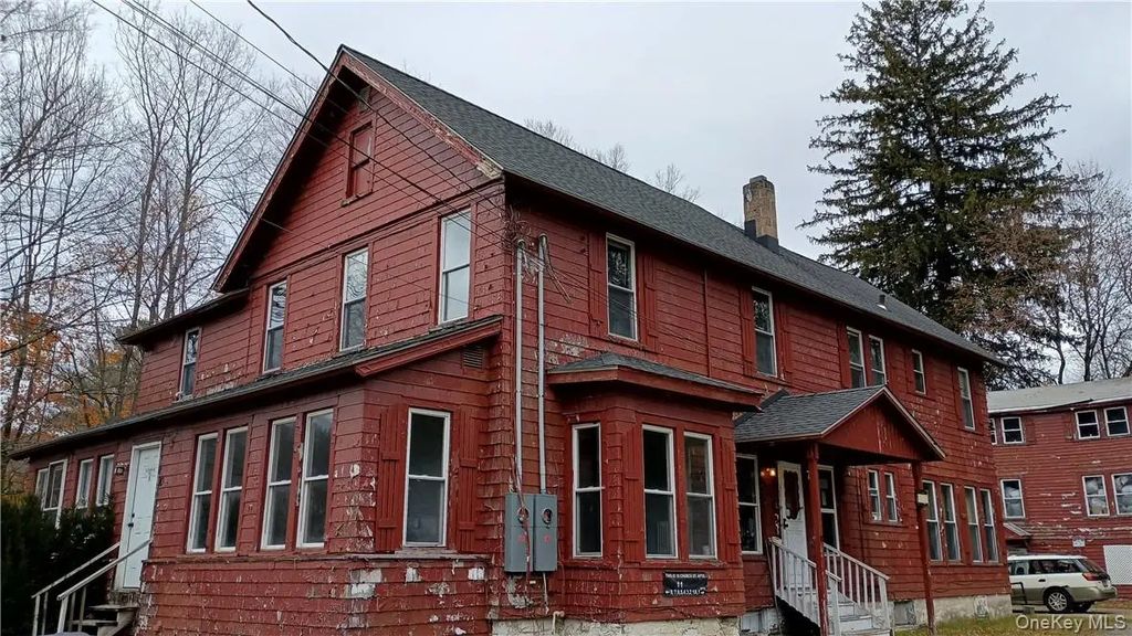 10 Church Avenue # 5, Roscoe