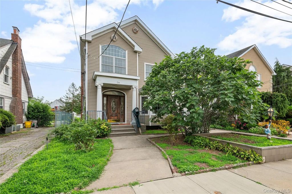 214 Avery Place, Cedarhurst