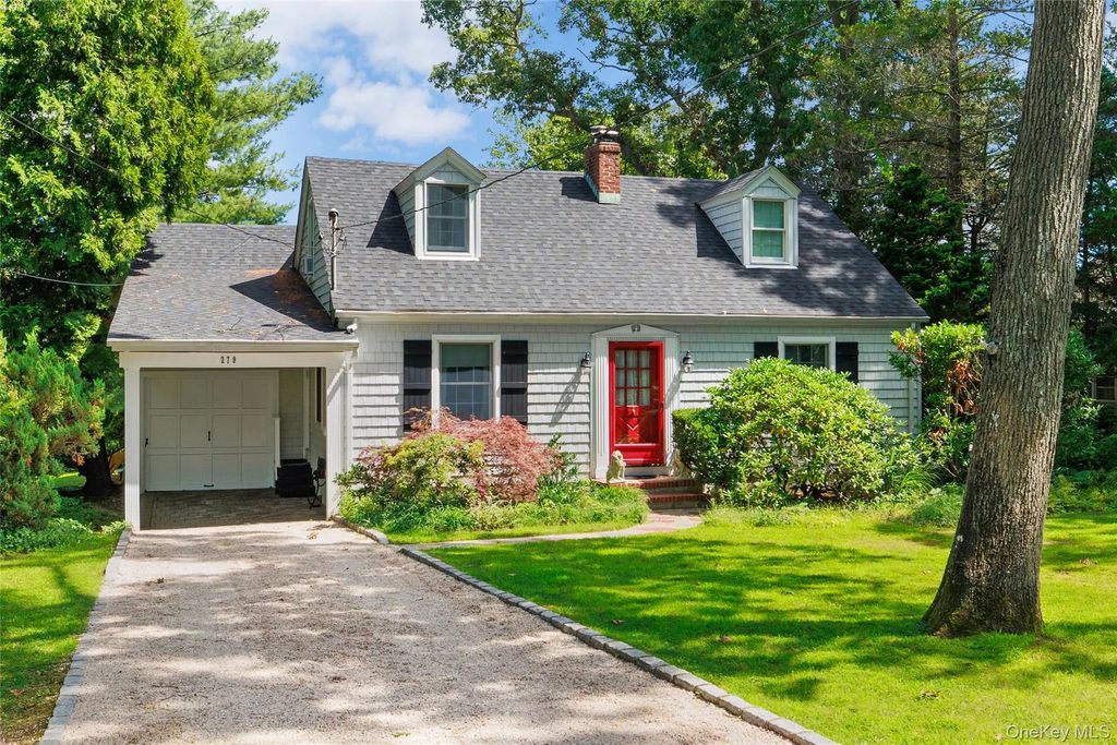 279 Great River Road, Great River