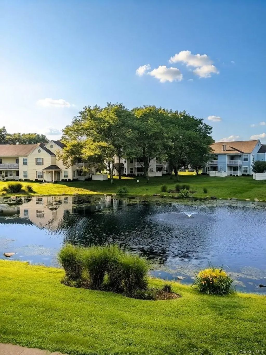 18 Fairview Circle # 18, Middle Island