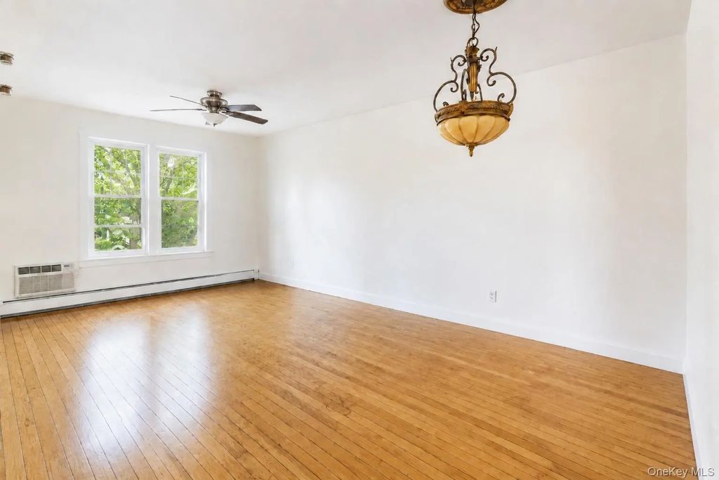 66-92 Selfridge # 3j, Forest Hills