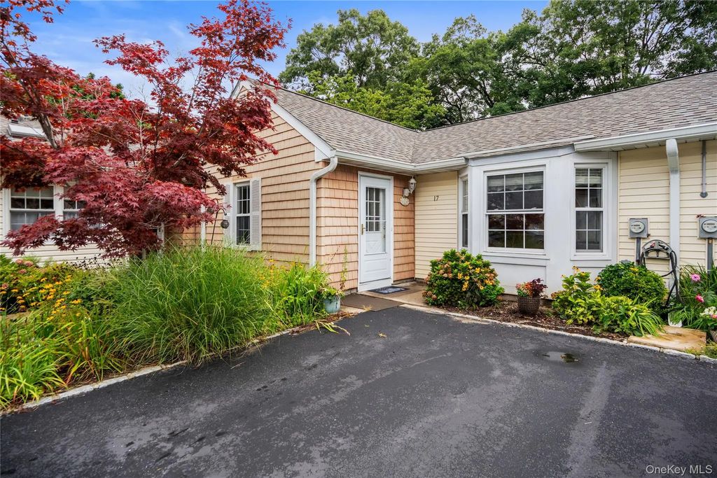 17 Revere Drive, Sayville