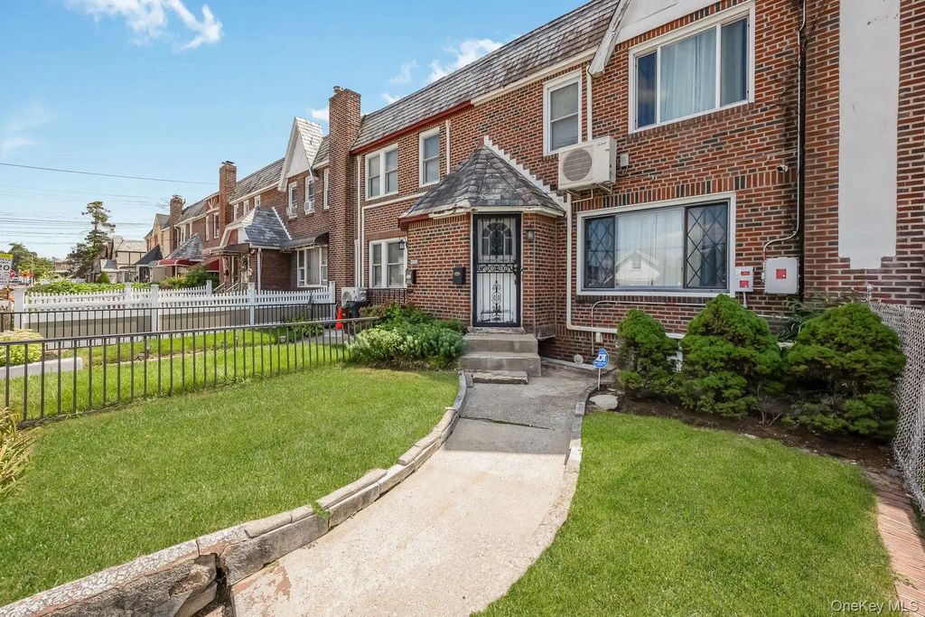 200-06 115th Avenue, Saint Albans
