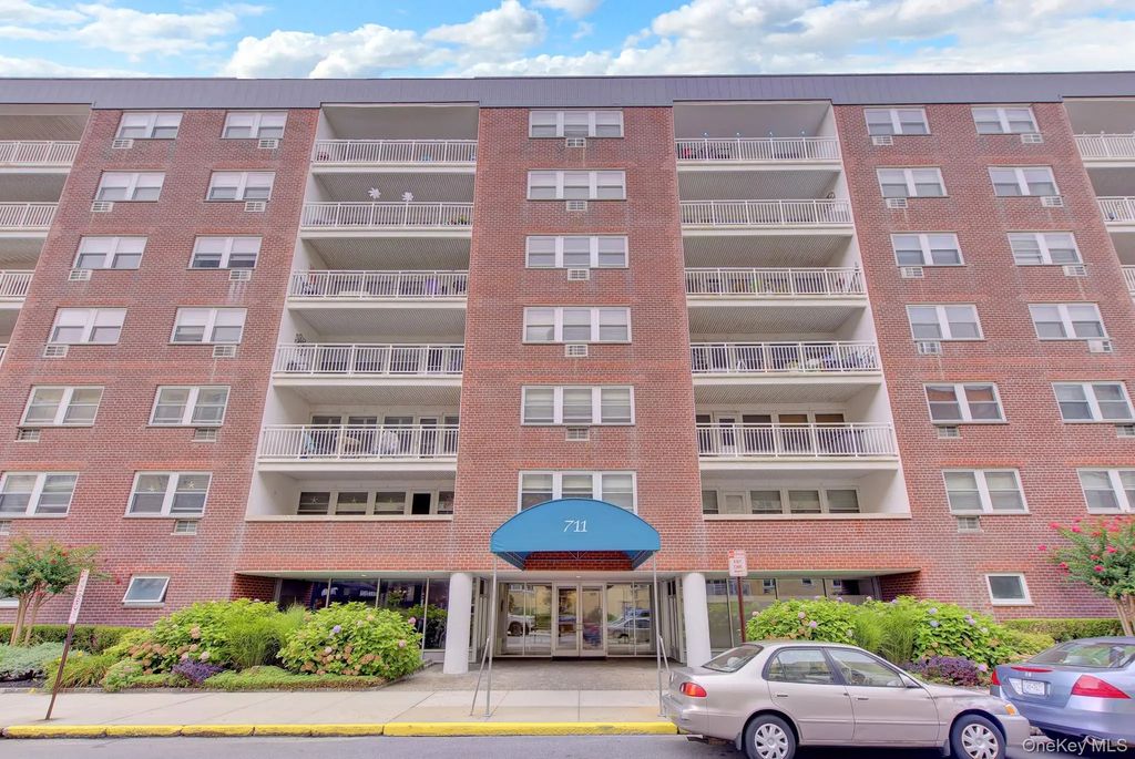 711 Shore Road # 1n, Long Beach