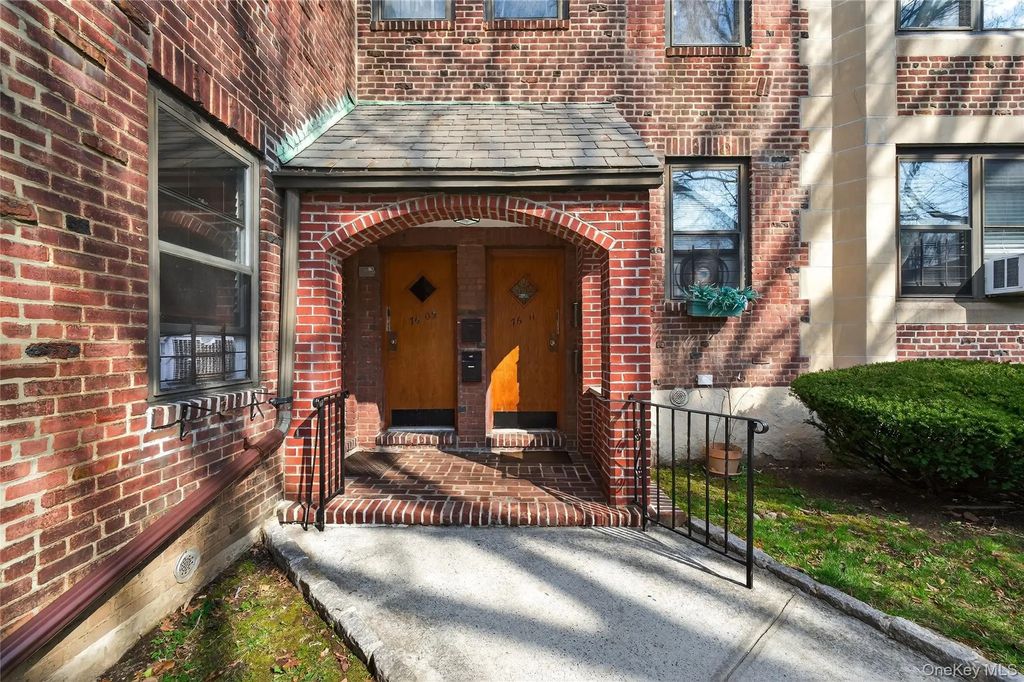 7611 Ditmars Boulevard # 2, East Elmhurst