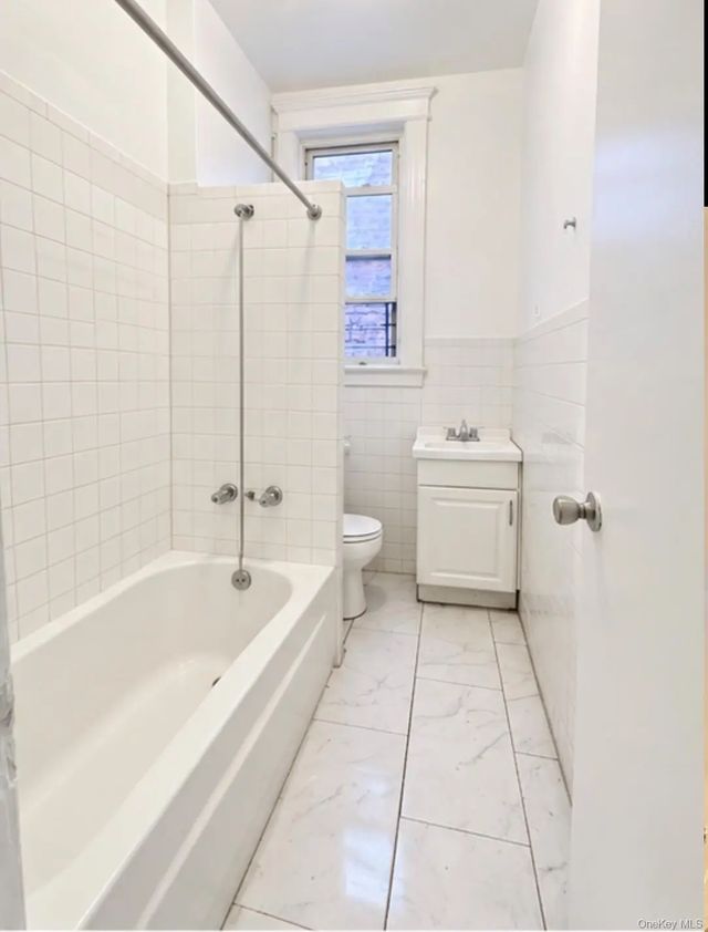 Photo of Listing #1041930