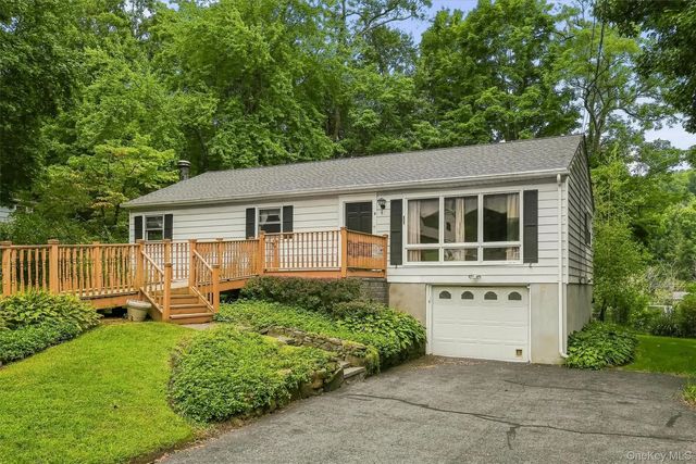 9 Michelle Drive, Newburgh
