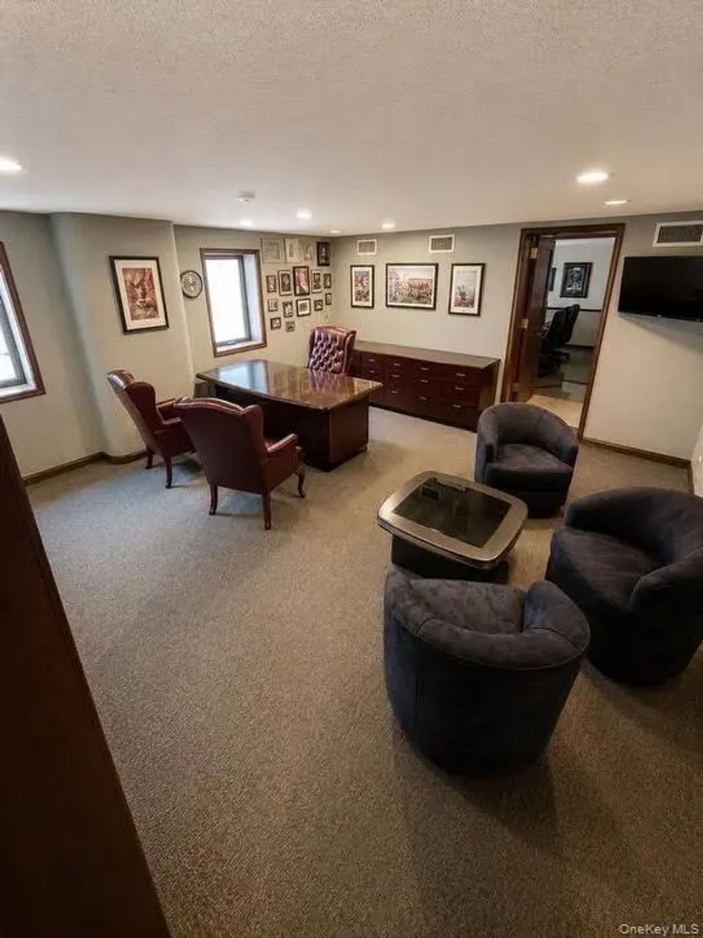 192 Countyline Road, Massapequa
