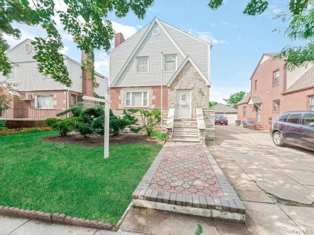 64-18 Fitchett Street, Rego Park