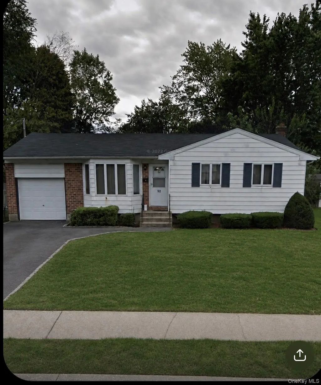 52 Headline Road, Deer Park