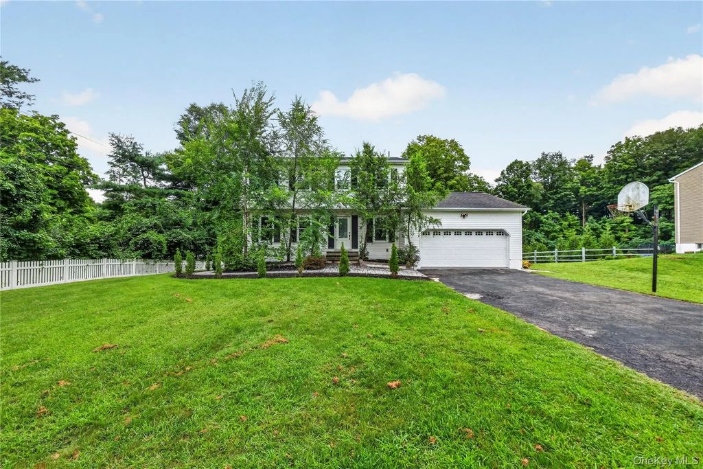 2 Pellbridge Drive, Hopewell Junction