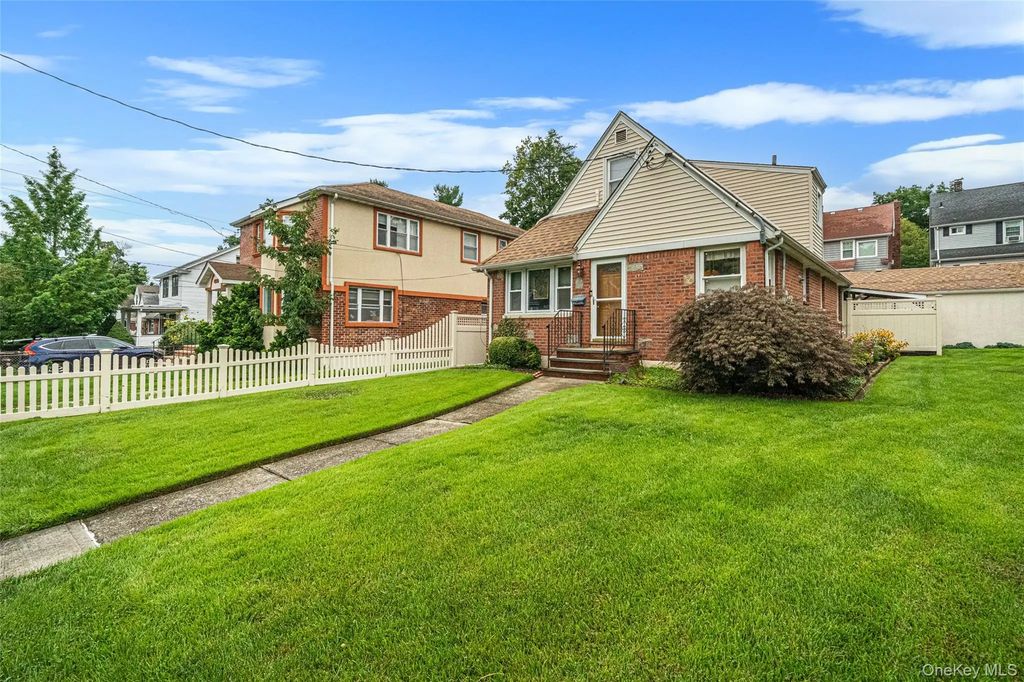 4137 247th Street, Little Neck