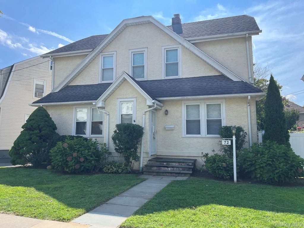 72 Stewart Avenue, Eastchester