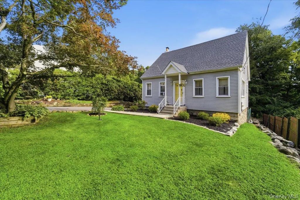 9 Lawrence Drive, Brewster