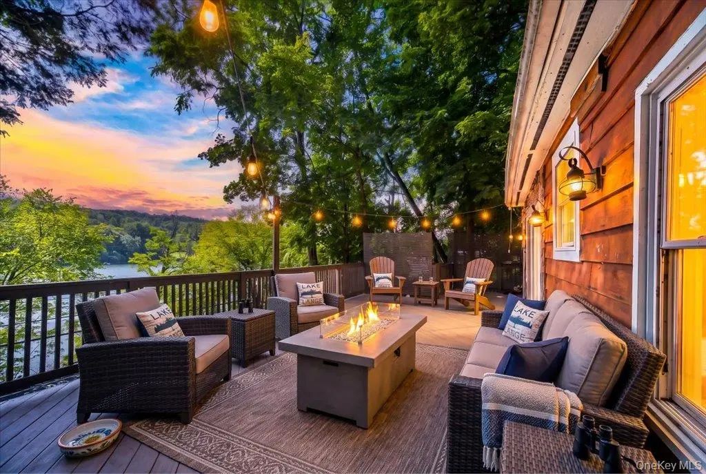 570 Lakes Road, Monroe