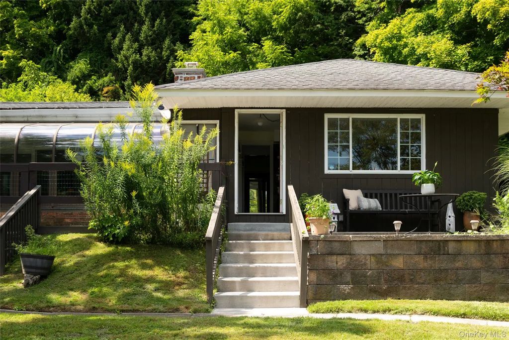 119 W Hunns Lake Road, Stanfordville
