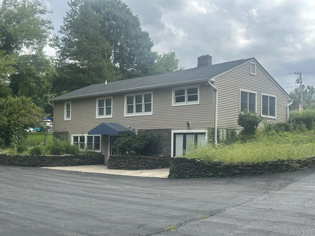 2421 Route 52, Hopewell Junction