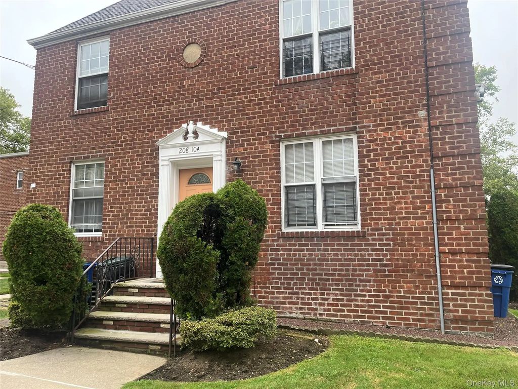 208-10a 39 Avenue, Bayside