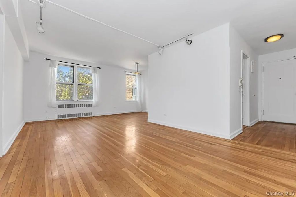 105-25 67th Road # 4a, Forest Hills