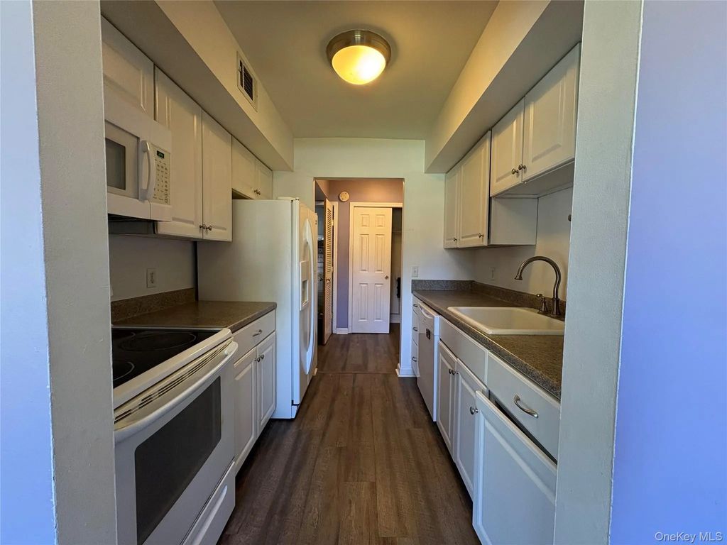 210 Cherry Hill Drive, Poughkeepsie