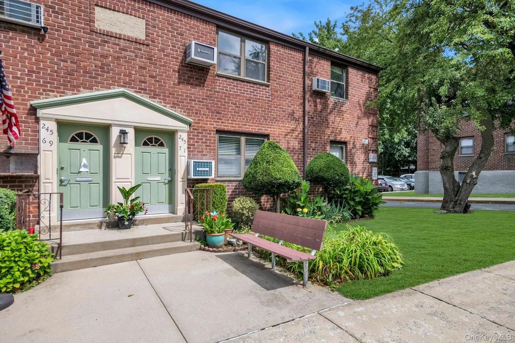 245-71 62nd Avenue # B1-12, Little Neck