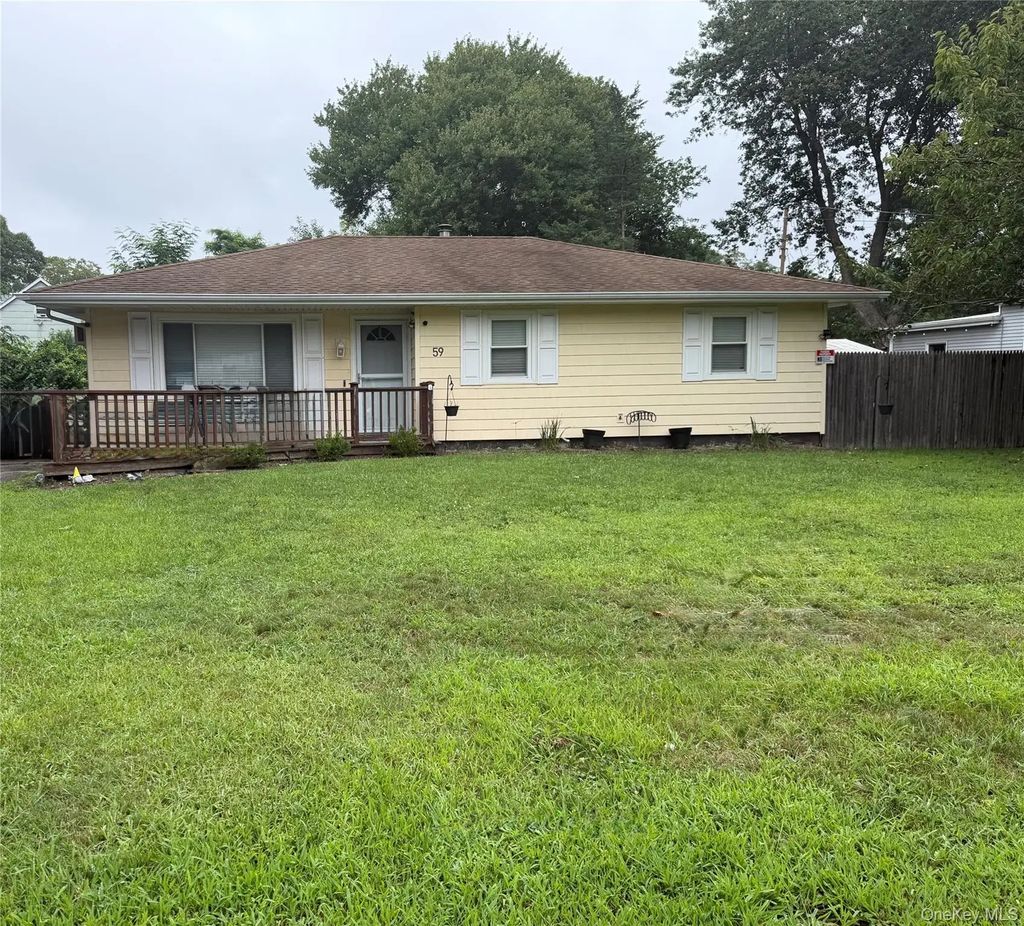 59 Pennant Drive, Mastic Beach