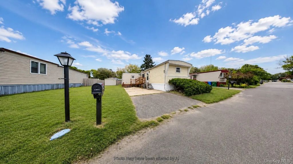 39 Valley Forge Drive, Bohemia