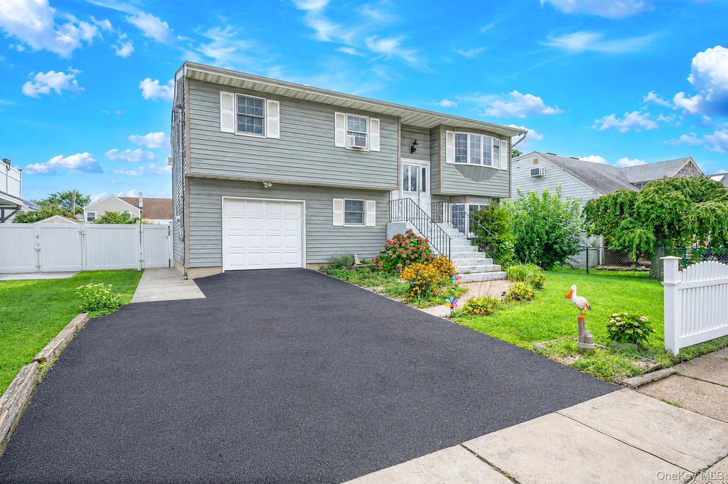 79 Jefferson Street, Freeport