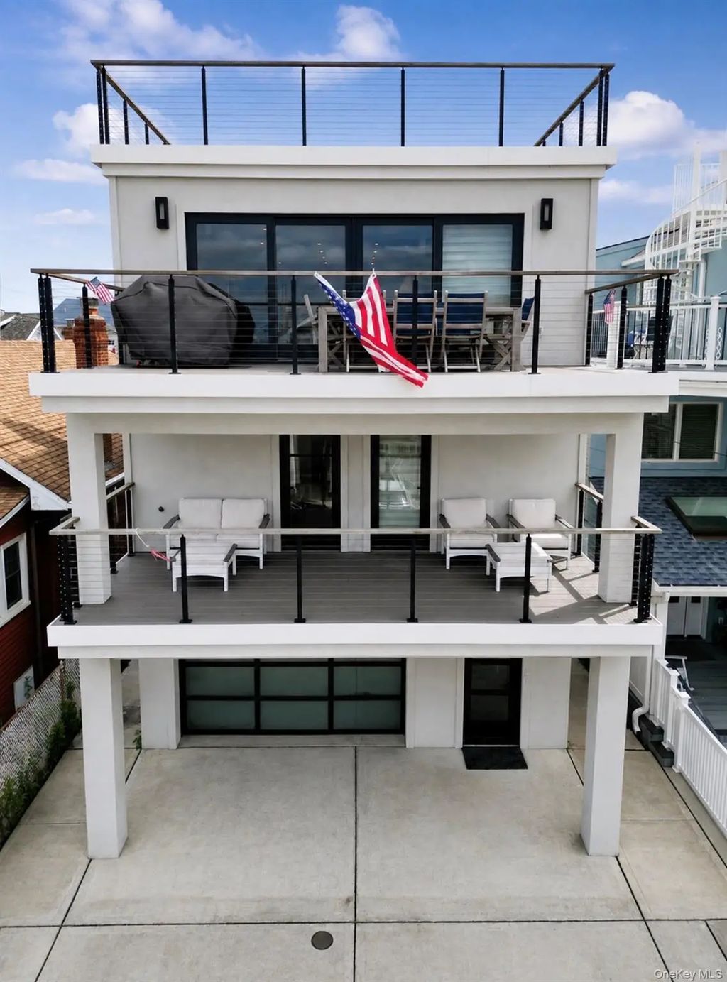 16 Minnesota Avenue, Long Beach