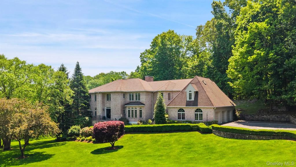 24 Meadow Hill Place, Armonk
