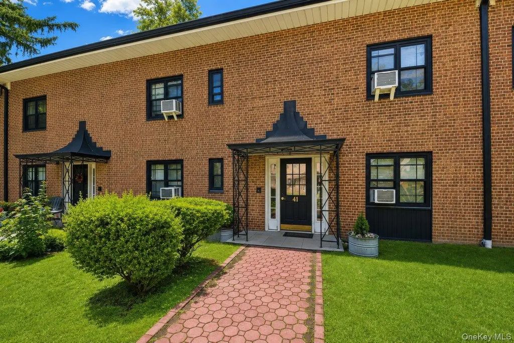 41 Manchester Road # B-23, Eastchester