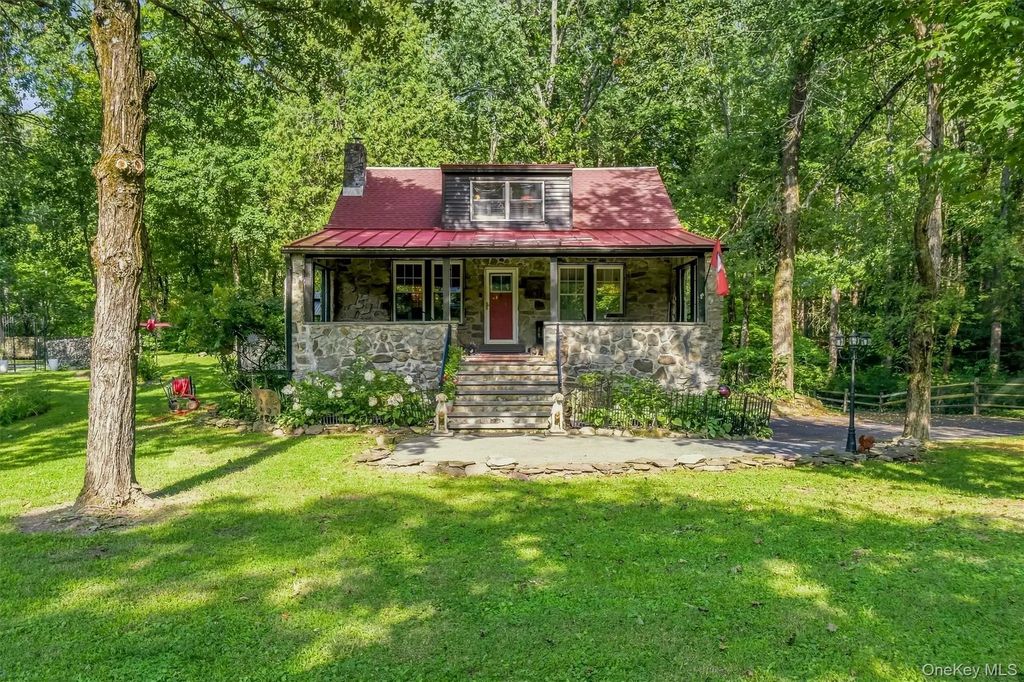 231 Rombout Road, Pleasant Valley