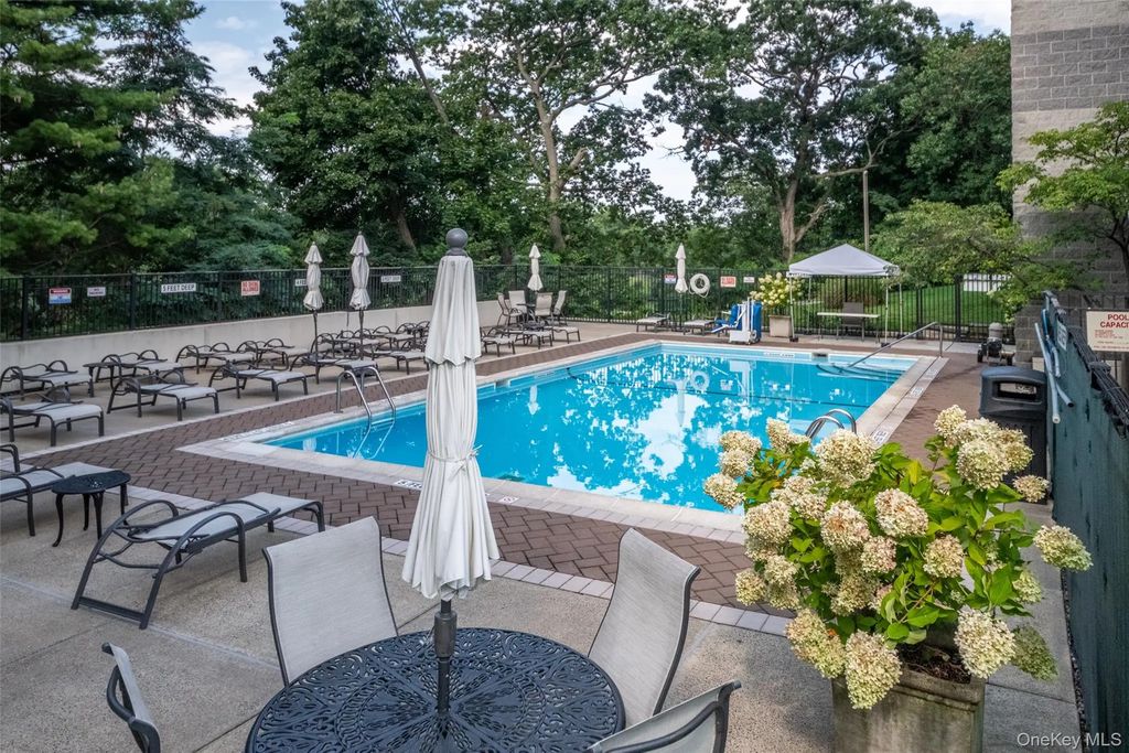 701 Pelham Road # 5l, New Rochelle