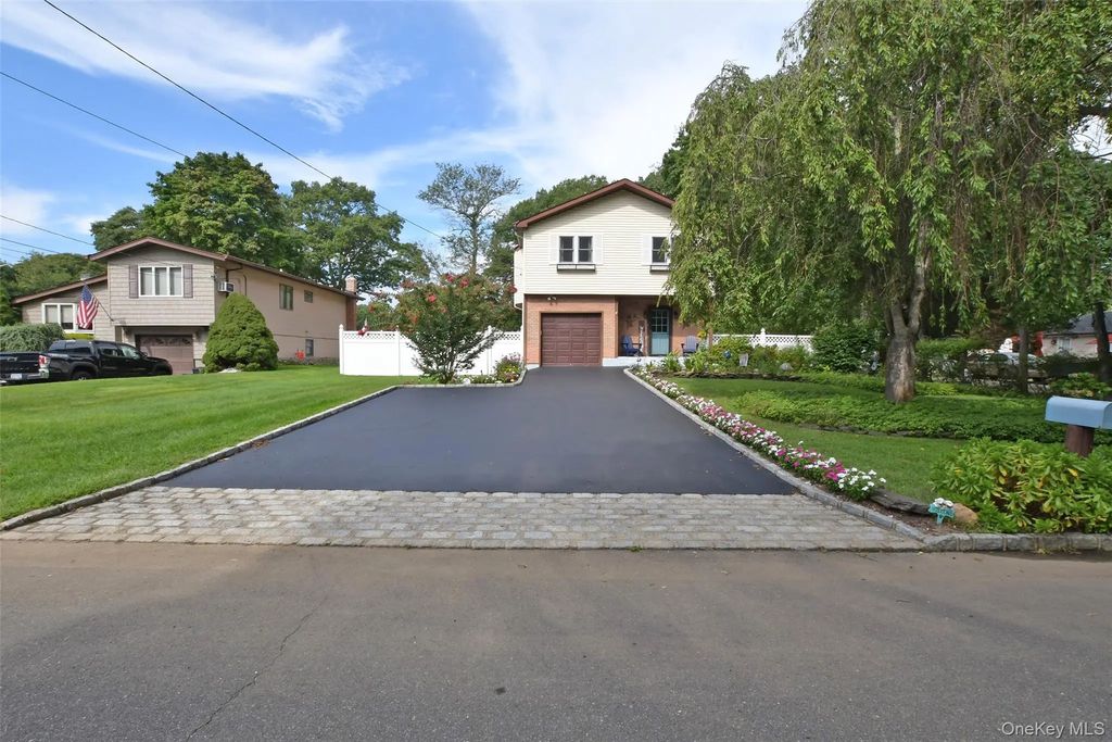 4 Huck Finn Lane, Shoreham