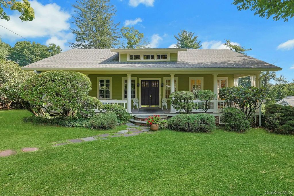 35 Grandview Avenue, Pleasantville