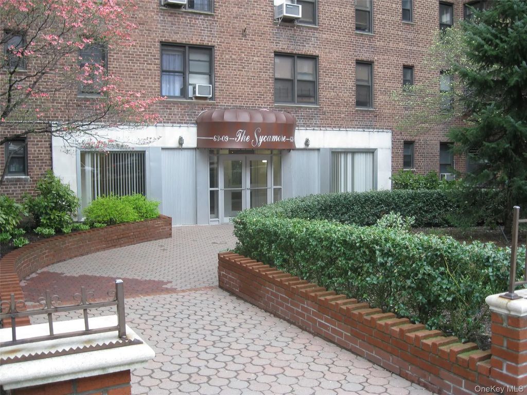 63-09 108th Street # 3a, Forest Hills