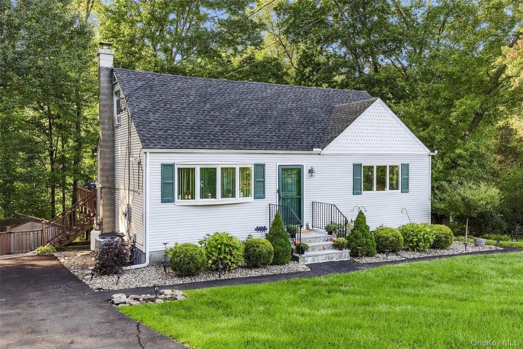 3507 Strang Boulevard, Yorktown Heights