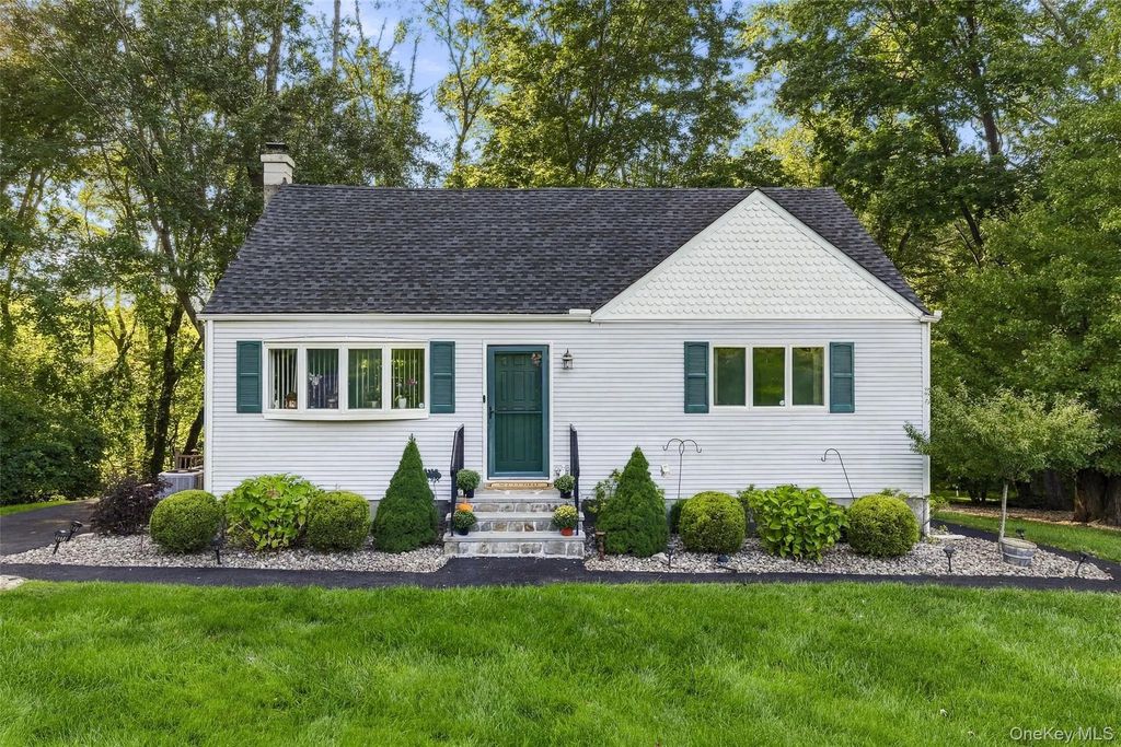 3507 Strang Boulevard, Yorktown Heights