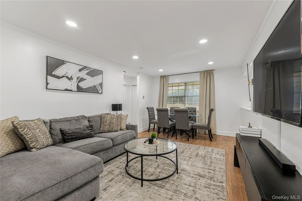 2 Crescent Drive # #5, Thiells