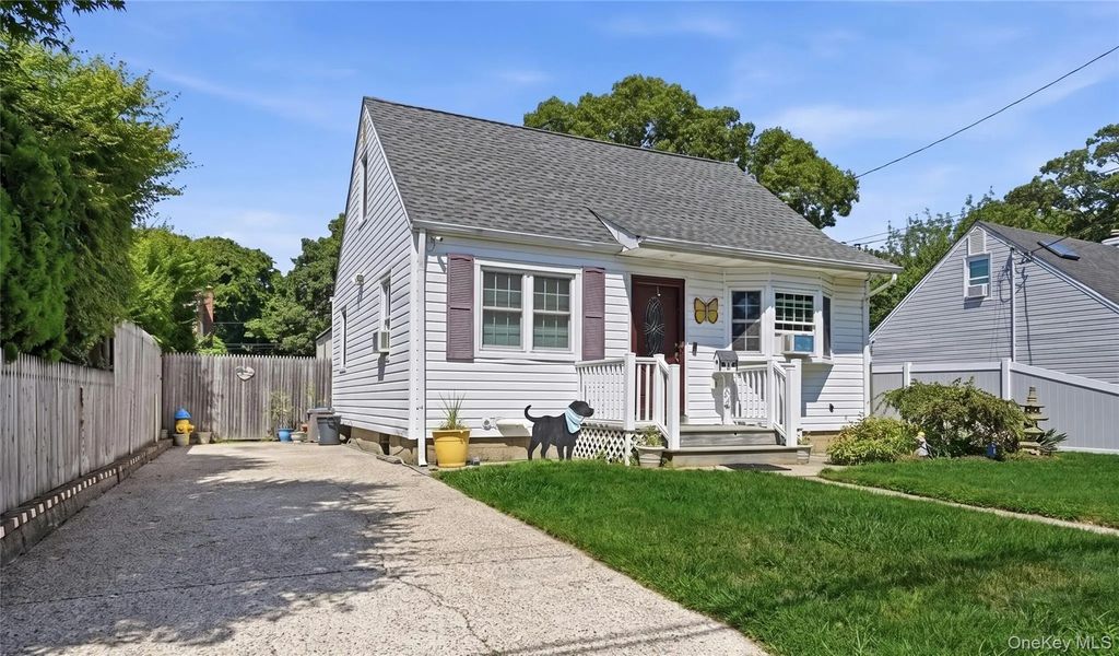 29 Sherwood Drive, Mastic Beach