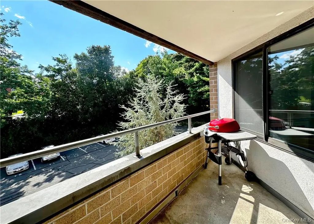 680 W Boston Post Road # 3q, Mamaroneck