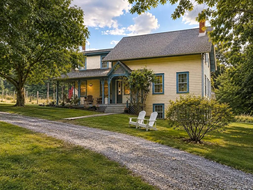 6 Old Dominion Road, Blooming Grove