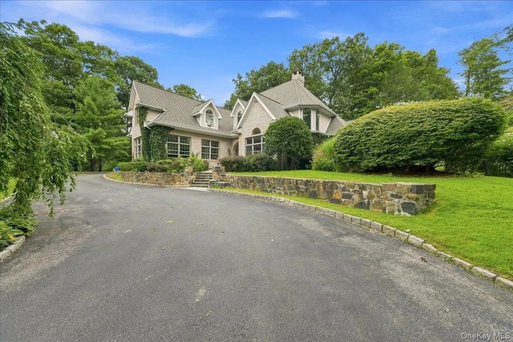 28 Wrights Mill Road, Armonk