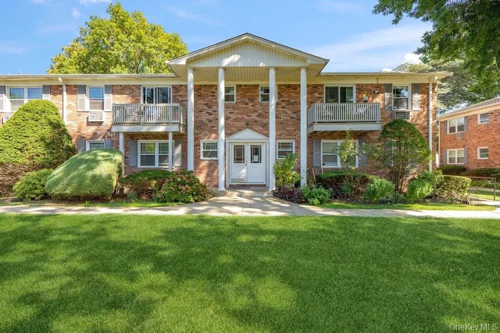 64 Fairharbor # 64, Patchogue